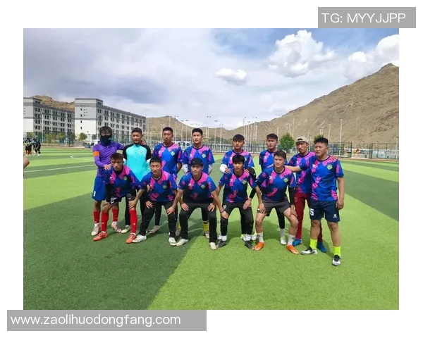 足球明星解说文案的魅力与技巧解析，带你领略足球场上的精彩瞬间